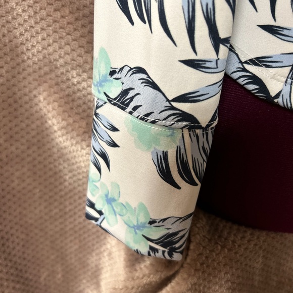 Tommy Bahama Golf Stretch Tropical Print 1/3 Zip - Size S/P - Picture 9 of 14